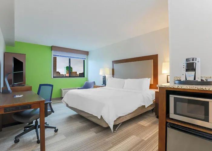 Hotel Express & Worth Downtown By Ihg