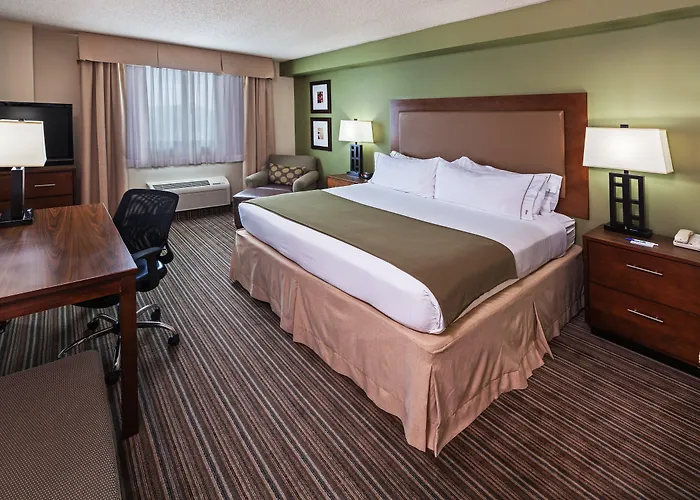 Express & Worth Downtown By Ihg Hotel 3*