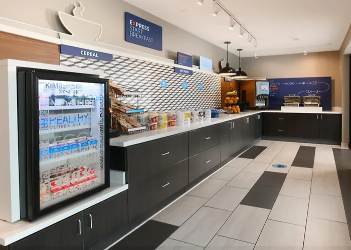 Express & Worth Downtown By Ihg