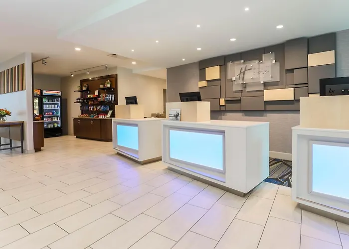 Express & Worth Downtown By Ihg Hotel