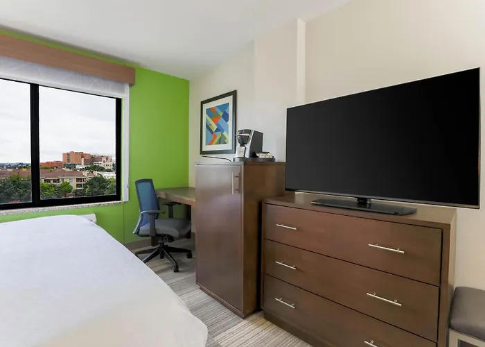 Express & Worth Downtown By Ihg