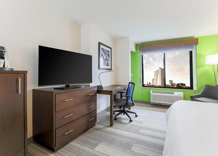 Express & Worth Downtown By Ihg