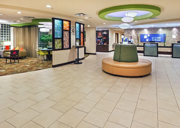 Hotel Express & Worth Downtown By Ihg
