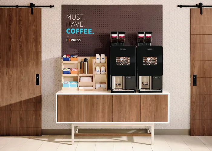 Hotel Express & Worth Downtown By Ihg 3*