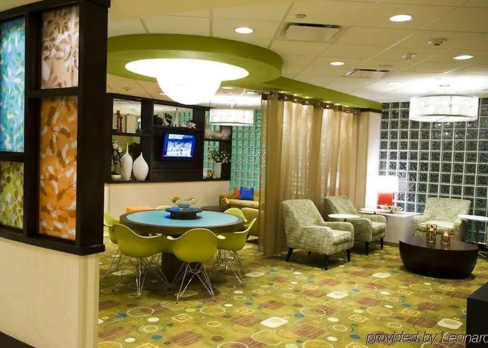 Express & Worth Downtown By Ihg