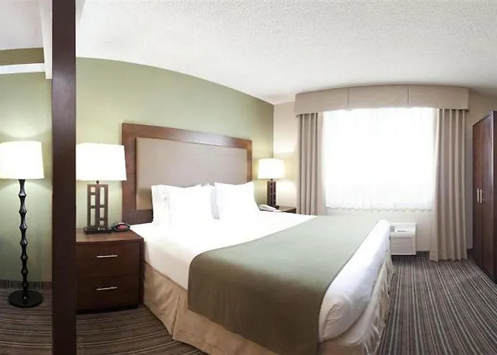Express & Worth Downtown By Ihg