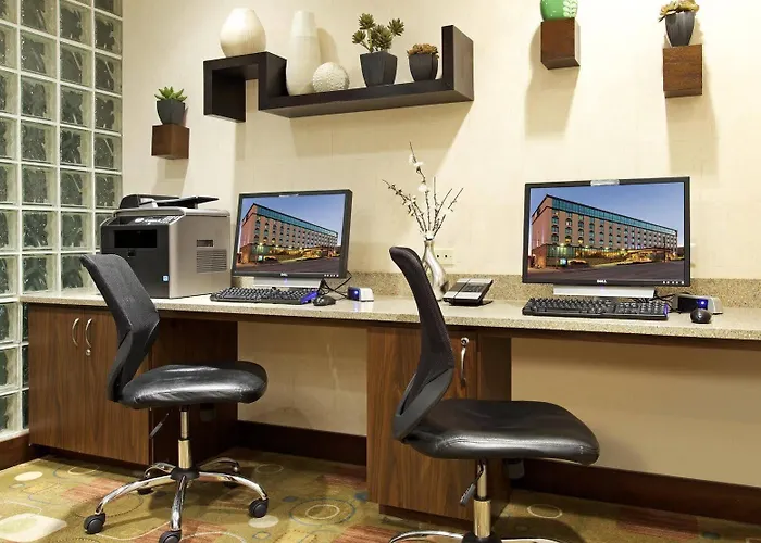 Hotel Express & Worth Downtown By Ihg